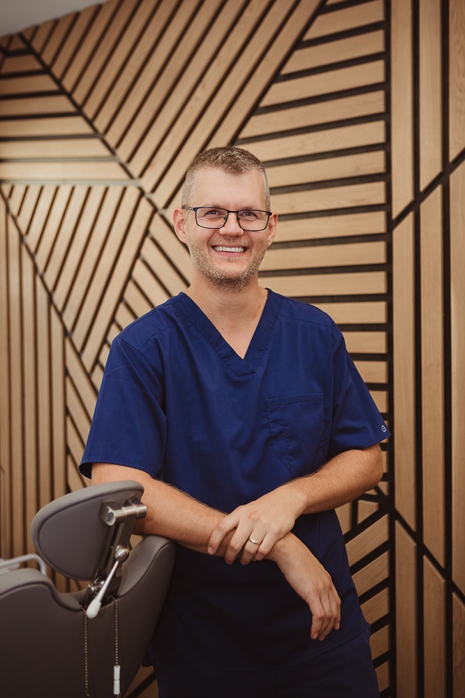 Dr. Takó Gergő